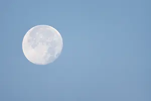 Clear Blue Sky Europe Stampe: Moon in close up
