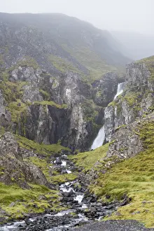 Icelandic Rock Formations Stampe: Waterfall