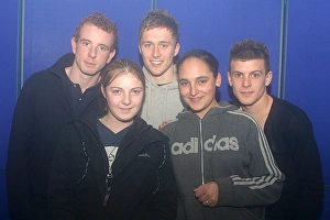 Group Of Friends Smiling Stampe: 05